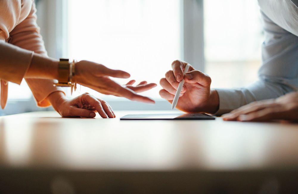 Sexisme au travail : trois salariées sur quatre toujours confrontées à des blagues sexistes