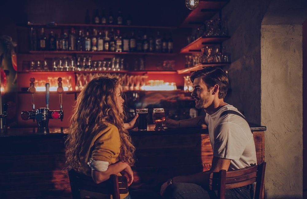 « Quiet dating » : que se cache-t-il derrière cette tendance des rencontres sans pression ?