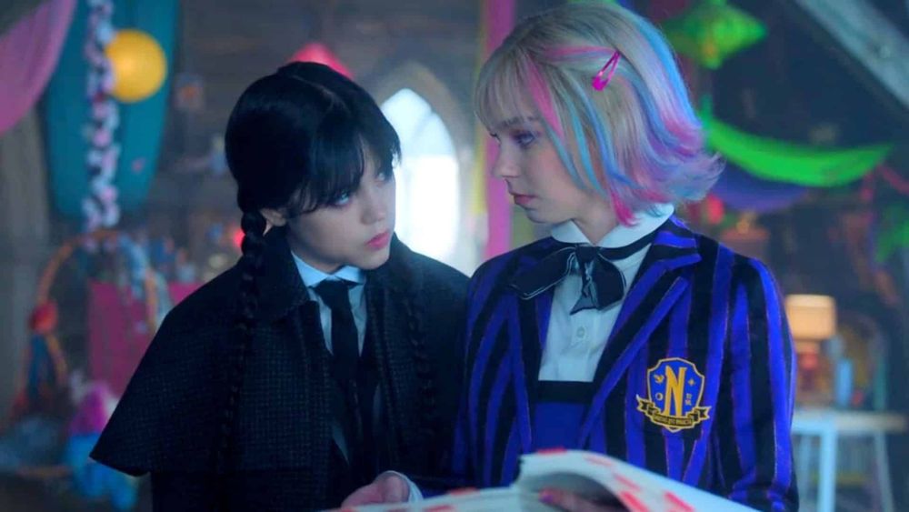 Mercredi saison 3 : Mercredi et Enid en couple ? Jenna Ortega et le créateur s'expriment enfin sur le rêve de nombreux fans de la série Netflix