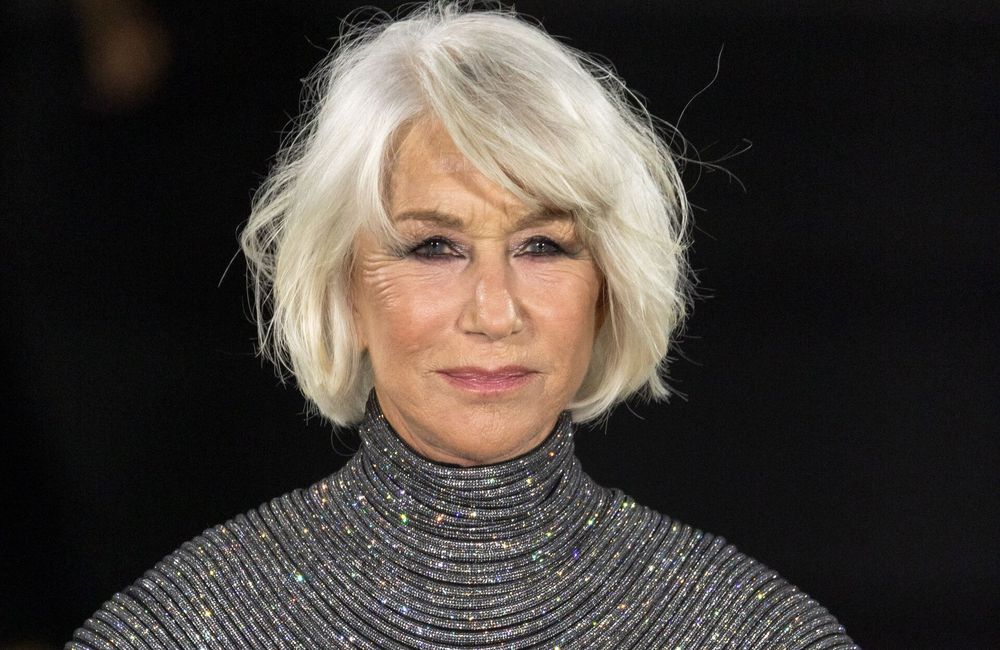 Cheveux blancs après 60 ans : la longueur idéale pour rajeunir instantanément le visage