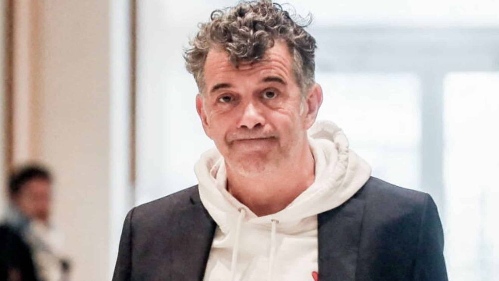 "Violeur !" : Stéphane Plaza pris à partie pendant une manifestation, les policiers appelés en renfort !
