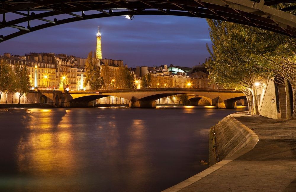Le noctourisme : quelle est cette tendance phare de voyage en 2025 ?