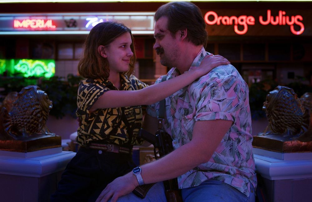 Après « Stranger Things », Millie Bobby Brown et David Harbour à nouveau réunis pour une série