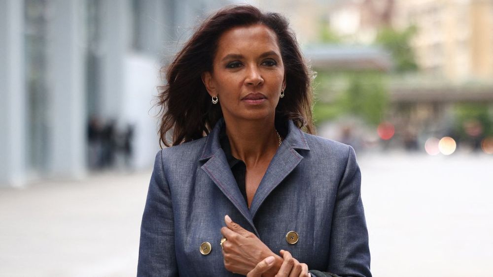 Femme de couleur, Karine Le Marchand victime de racisme dans le paysage médiatique : “On m'a traitée de sale…”