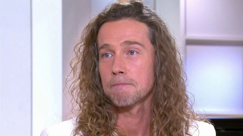 Julien Doré (42 ans) officialise avec Dorothée : "Il n'y croyait pas trop, mais…"