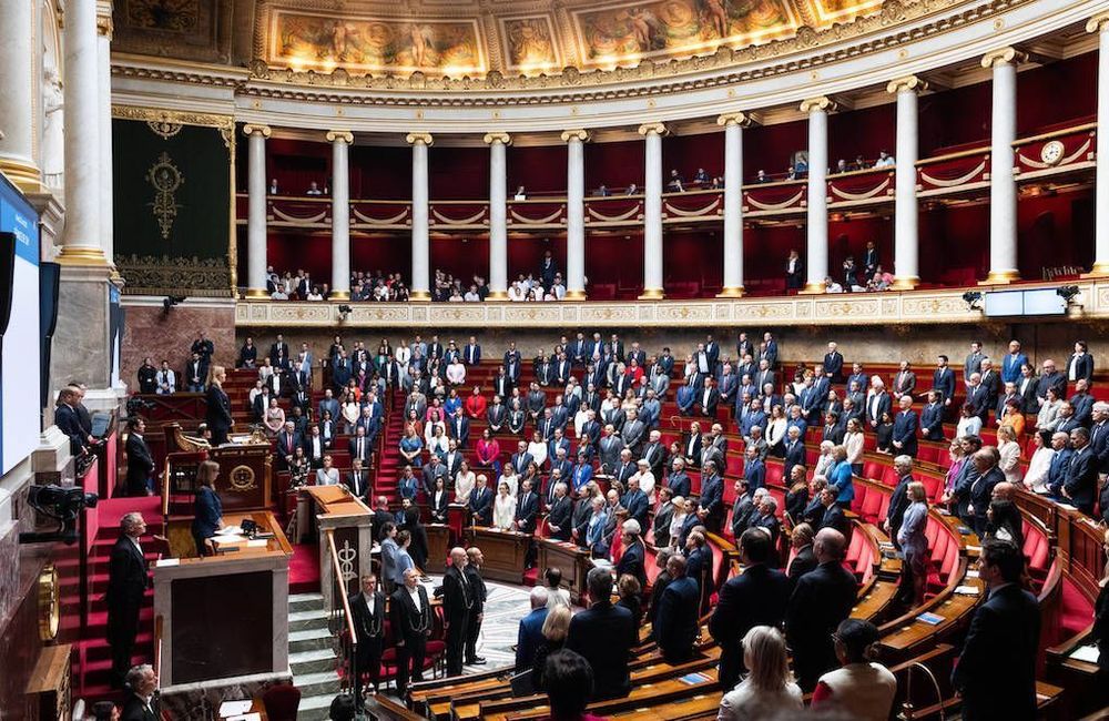 PMA et adoption : que prévoit le texte pour protéger les droits des salariés, adopté par l’Assemblée ?