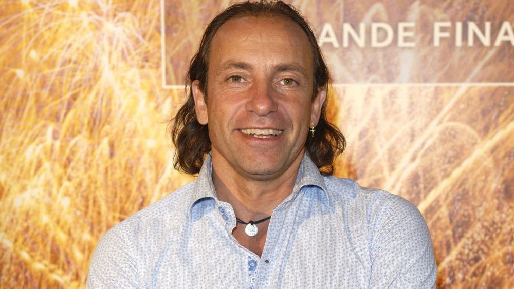Sans pudeur, Philippe Candeloro (53 ans) vante ses prouesses sous la couette : "7 fois de suite, l'ustensile était un peu abîmé"