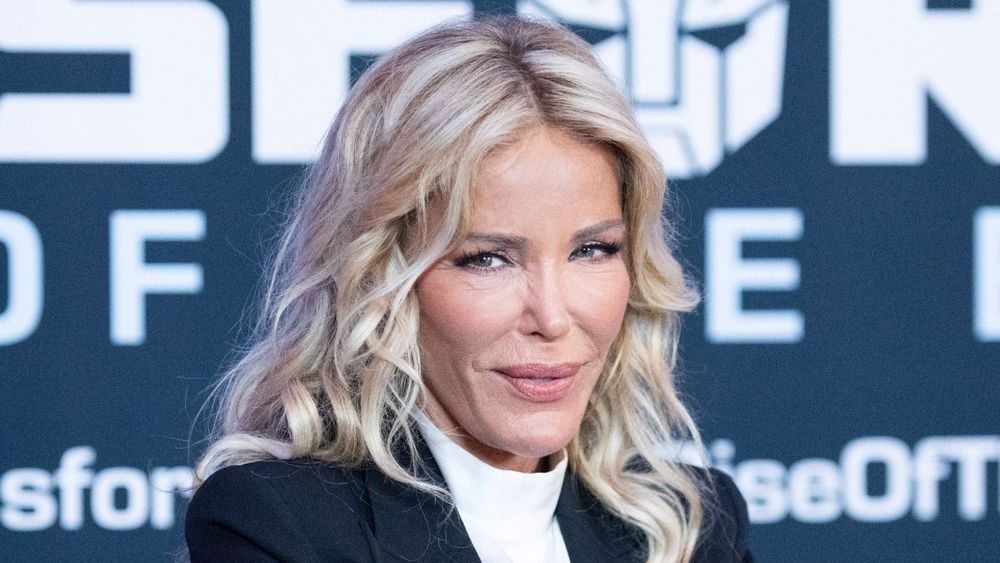 Dominique Tapie : "Elle a commencé à mettre sa langue", ce geste inattendu d'Ophélie Winter