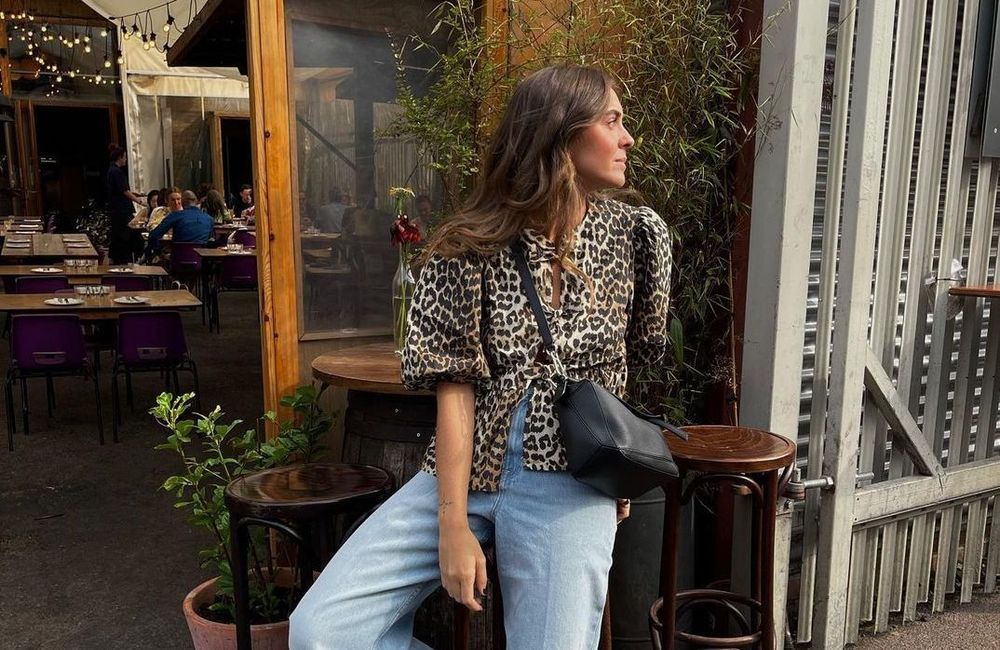 Cette blouse danoise qui matche avec notre vestiaire printanier.