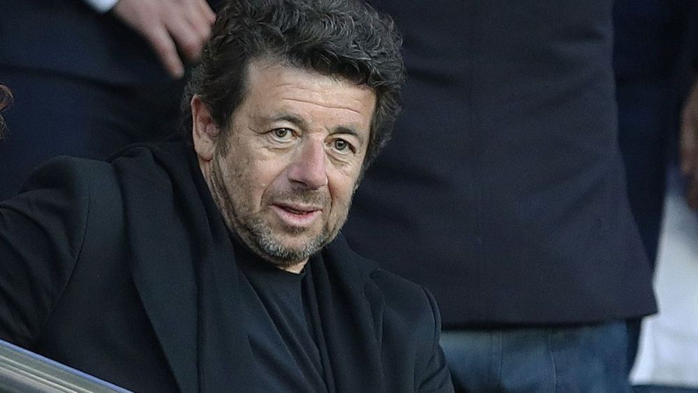 Patrick Bruel (65 ans) évacué en urgence par la police sur les Champs-Élysées : "Plus de 1 000 personnes..."