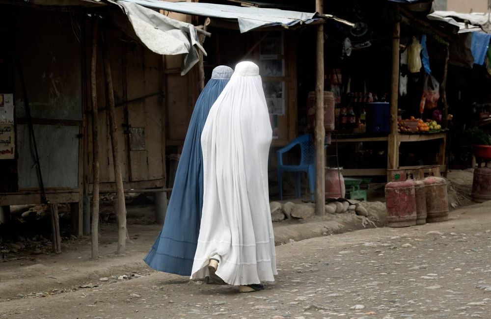 « Apartheid de genre » : les restrictions imposées aux femmes vont coûter 6 % de son PIB à l’Afghanistan