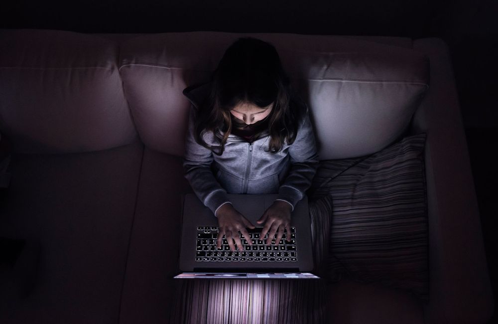 « Cet homme est toujours actif » : le témoignage de Noémie, victime d'un pédocriminel sur Roblox