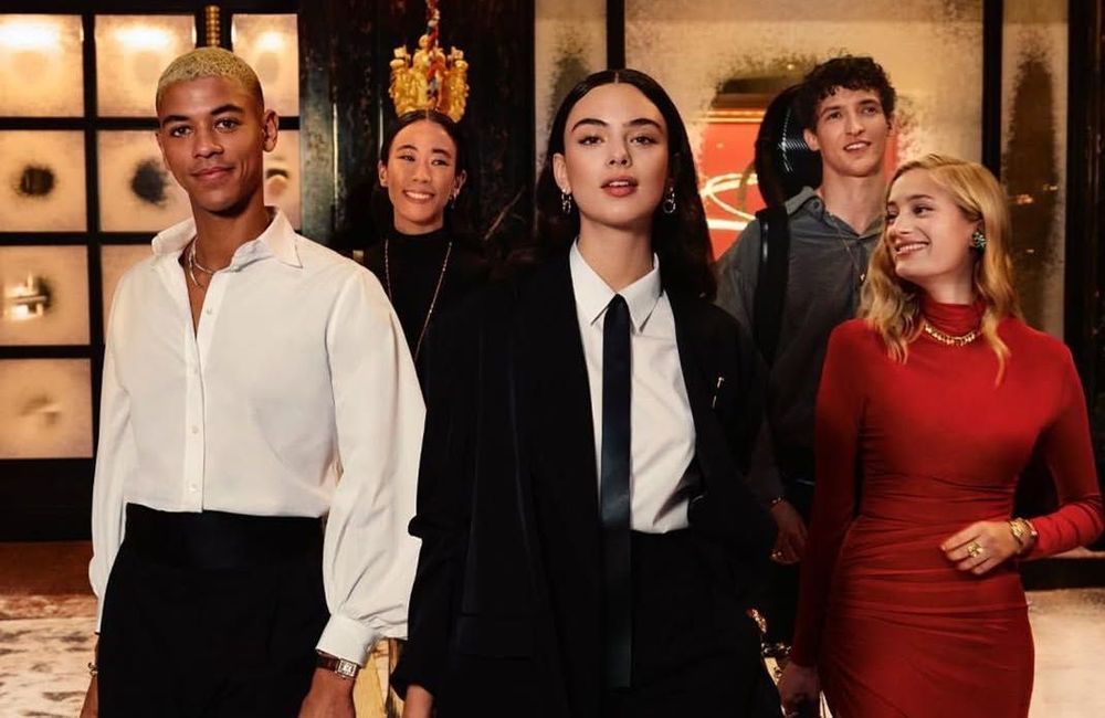 Deva Cassel s'approprie l'accessoire favori de sa mère, Monica Bellucci