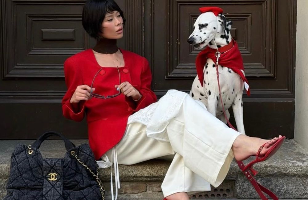 Qui est Jing Yu, l’influenceuse mode qui accorde toutes ses tenues à celles de son dalmatien ?