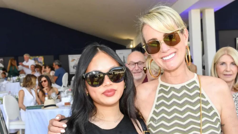 "Ton papa aurait été tellement fier" : Laeticia Hallyday adresse un beau message à sa fille Joy, tout juste diplômée !
