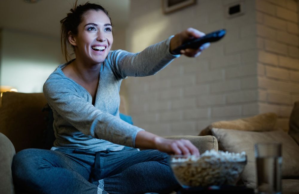 L’édito de ELLE : binge-watcher pour moins stresser, c'est la science qui le dit !