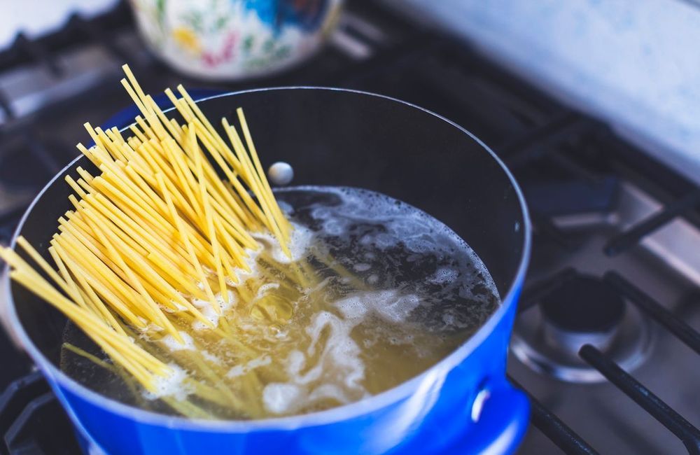 Voici pourquoi vous ne devez jamais saler l'eau des pâtes en début de cuisson