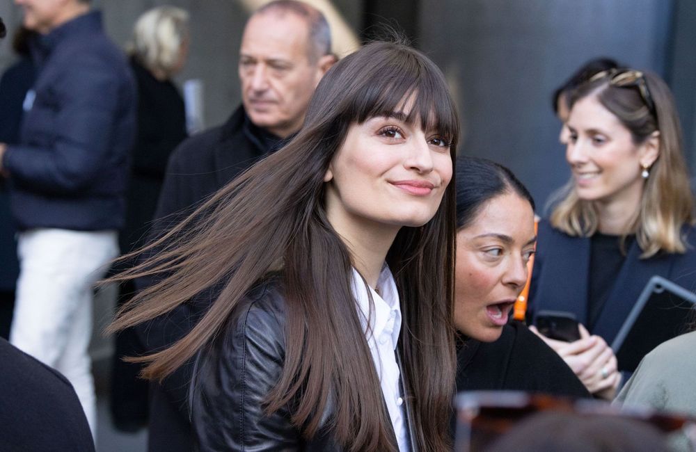 « On renaît avec lui » : comment la maternité a changé Clara Luciani