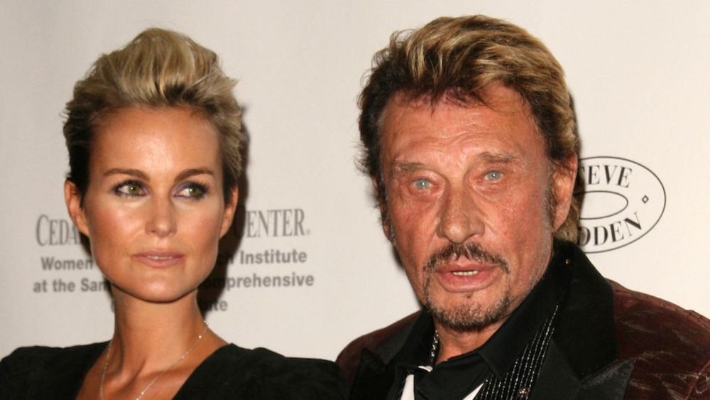 Laeticia provoquée par Johnny Hallyday : "Tu te la donnes avec ton meilleur ami ?" Avant la mort du rockeur, un proche a dérapé