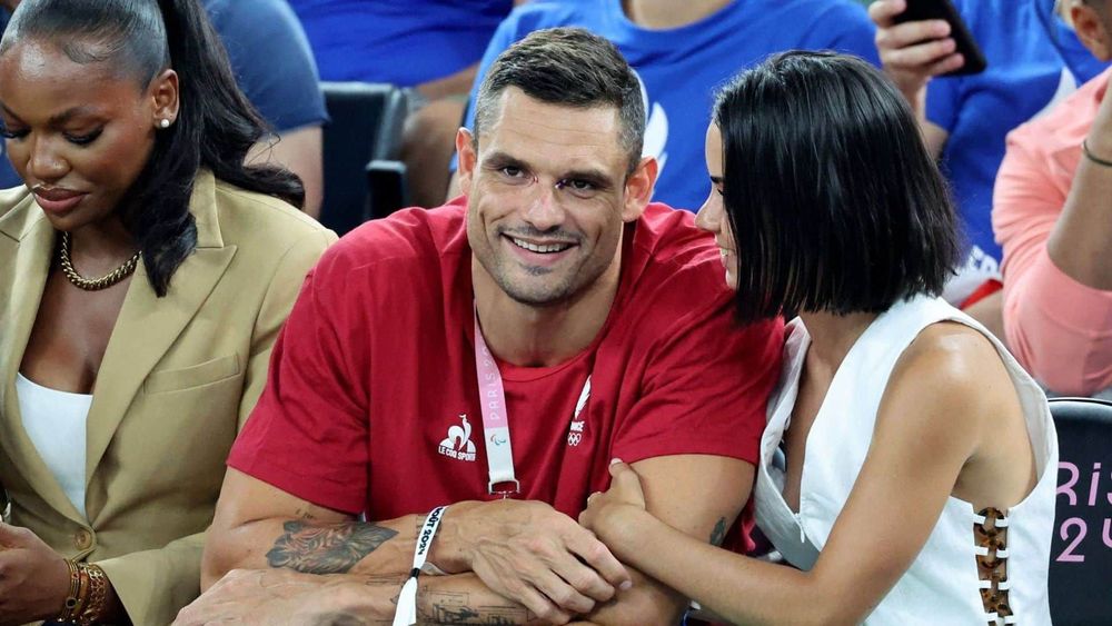 Florent Manaudou parle ouvertement de la différence d'âge avec sa compagne : "Je dois avouer…"