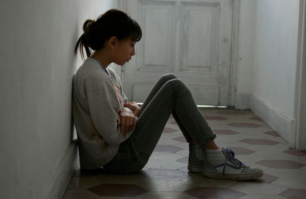 Dégradation de la santé mentale : le Sénat alerte sur les jeunes femmes, qui sont les plus touchées
