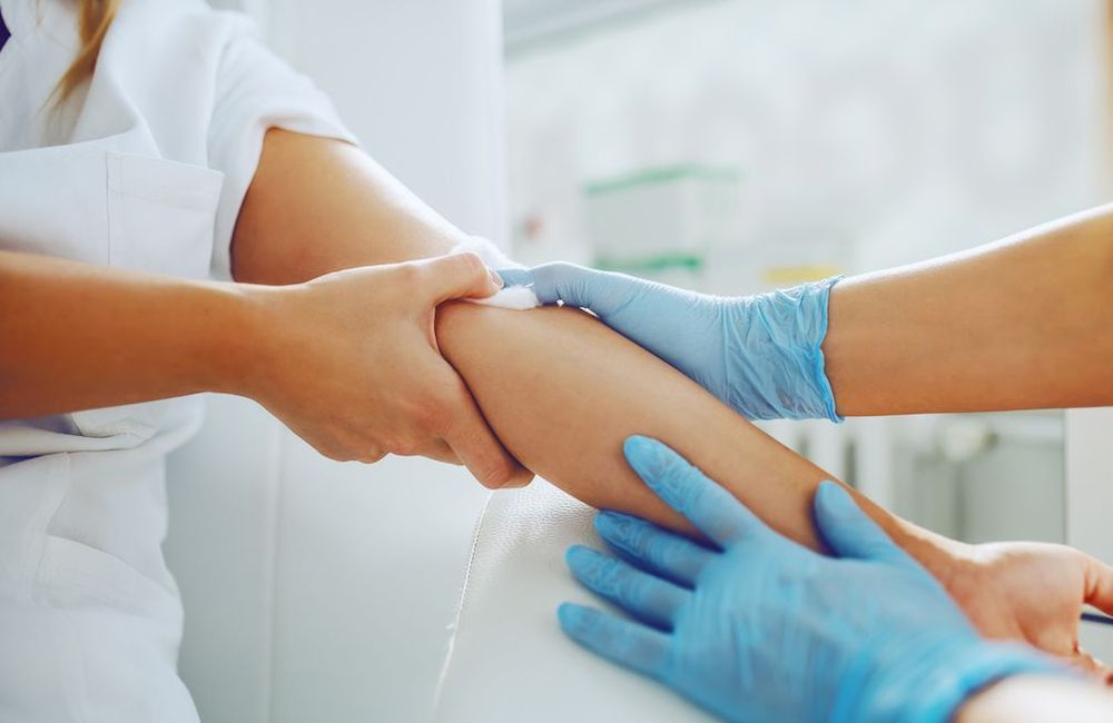 Le dépistage de ces quatre IST sera bientôt gratuit pour les jeunes, sans ordonnance