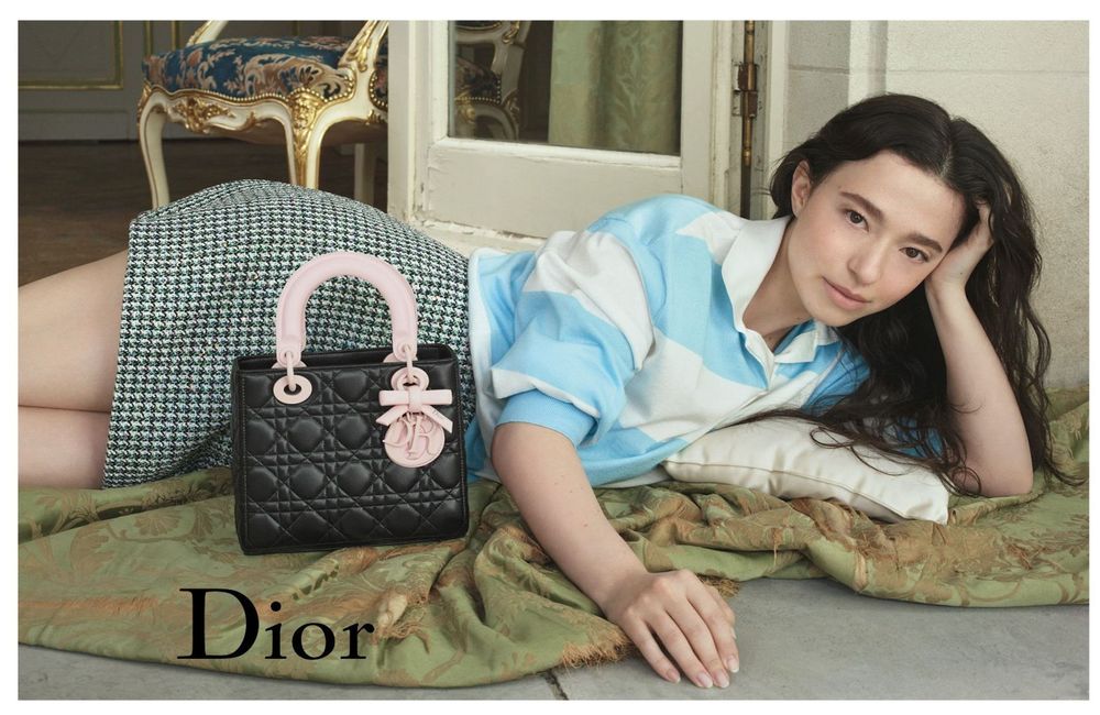 Le best of mode de la semaine : Un pop-up Dior au Bon Marché, une nouvelle campagne Valentino…