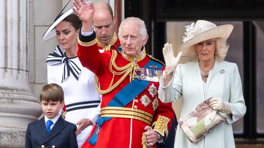 Charles III sous le choc, sa nièce veut plaquer la famille royale pour rejoindre l'armée : "Elle dit être...