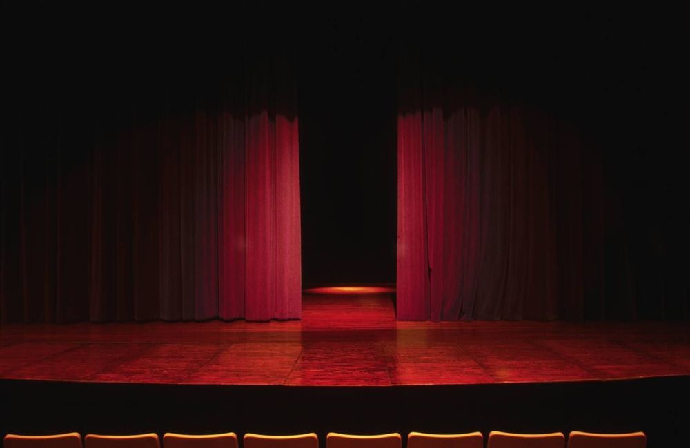L’école de théâtre d’Hélène Zidi visée par des accusations de violences psychologiques