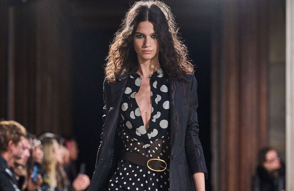 Les pois signent leur grand retour : 3 pièces ultra chic pour adopter la tendance