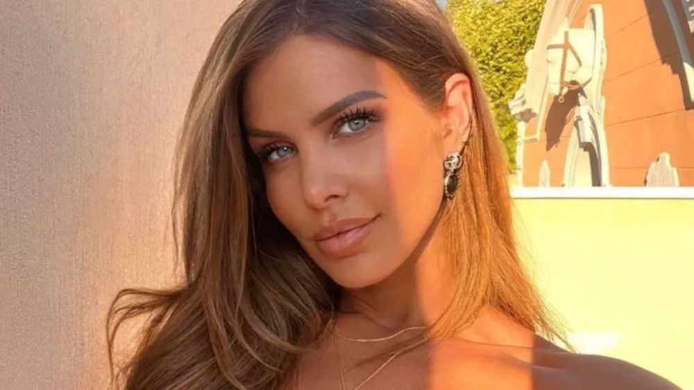 Adixia : après Nicolo, elle passe la soirée avec un célèbre candidat de la Star Academy !