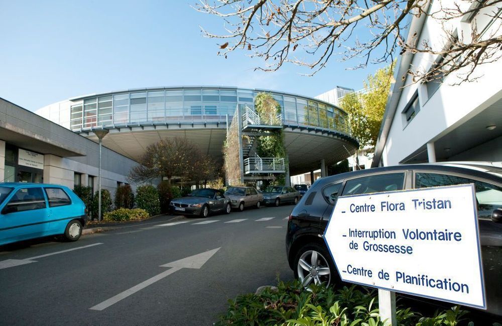Avortement : le nombre d’IVG en hausse de 3,7 % en 2023