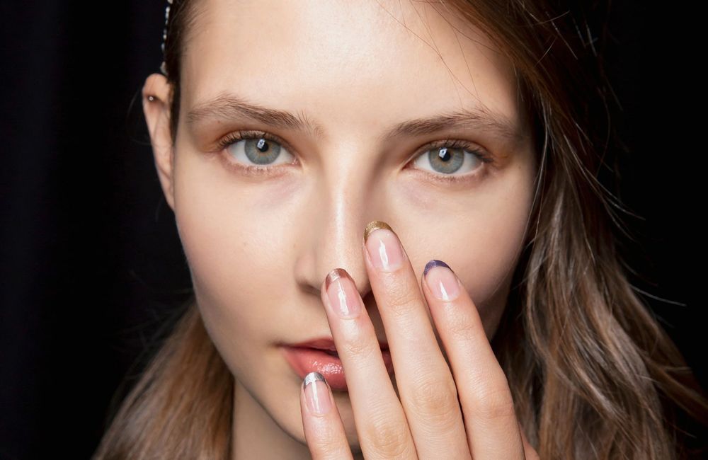 Cette tendance ongles rafraîchit la french manucure ce printemps