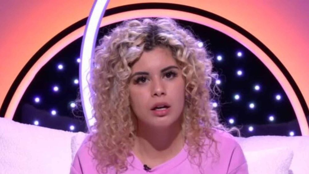 Zoé (Secret Story) : en couple, le visage de son chéri Jérémy enfin dévoilé, et il fait réagir la Toile !