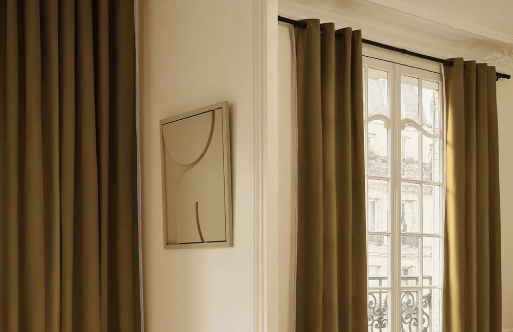 Astuce déco : comment installer des rideaux sans percer ?