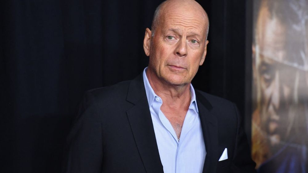 Bruce Willis malade : découvrez pourquoi ses proches ne doivent impérativement plus porter de vêtements noirs