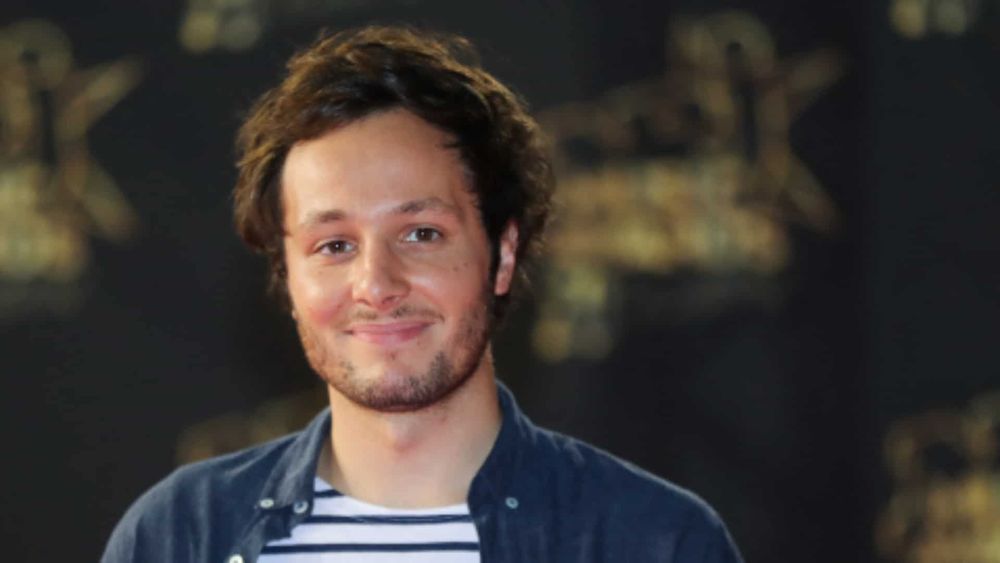 "Tu es toujours un peu…" : Vianney rend un hommage bouleversant à un jeune fan, décédé d'un cancer