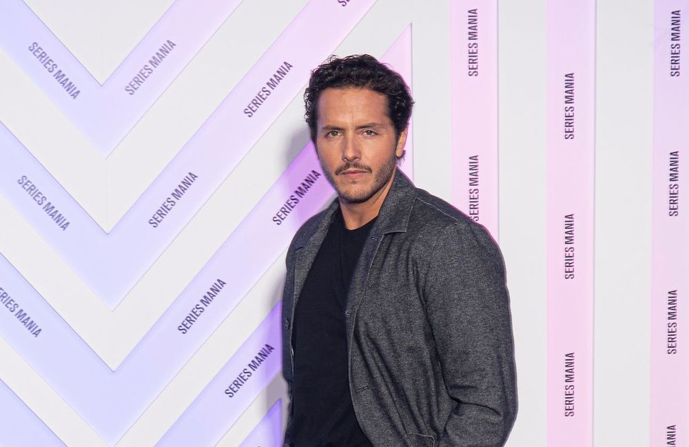 Alexandre Kominek évoque sa relation artistique avec sa compagne Florence Foresti : « Chacun fait son truc »