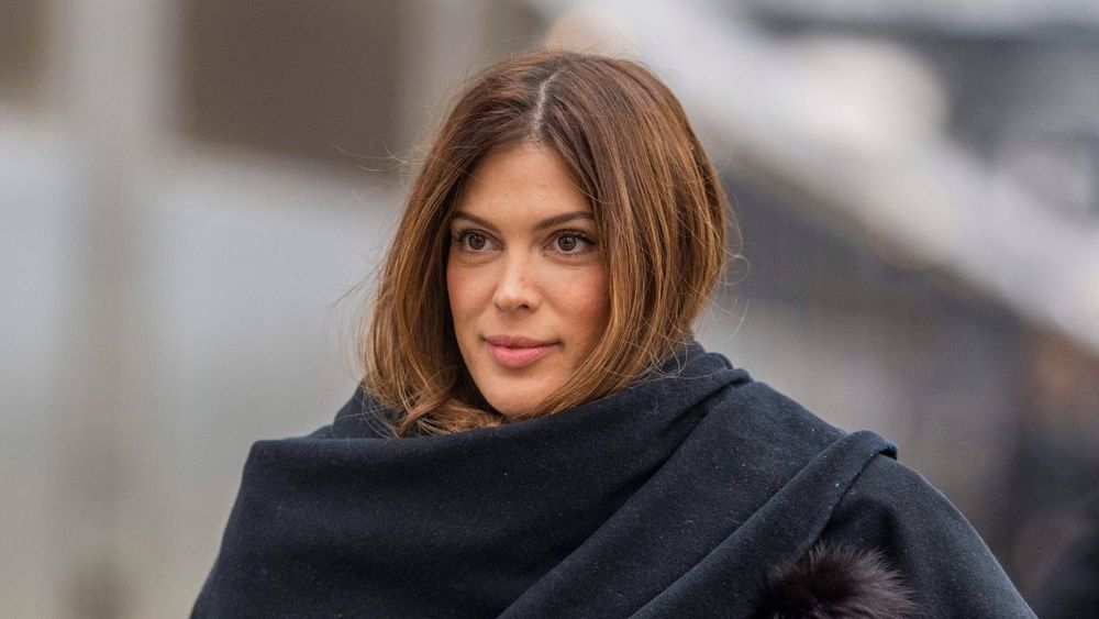 Iris Mittenaere met les points sur les i concernant ses dépenses controversées, "puisque l'argent est le nerf de la guerre"