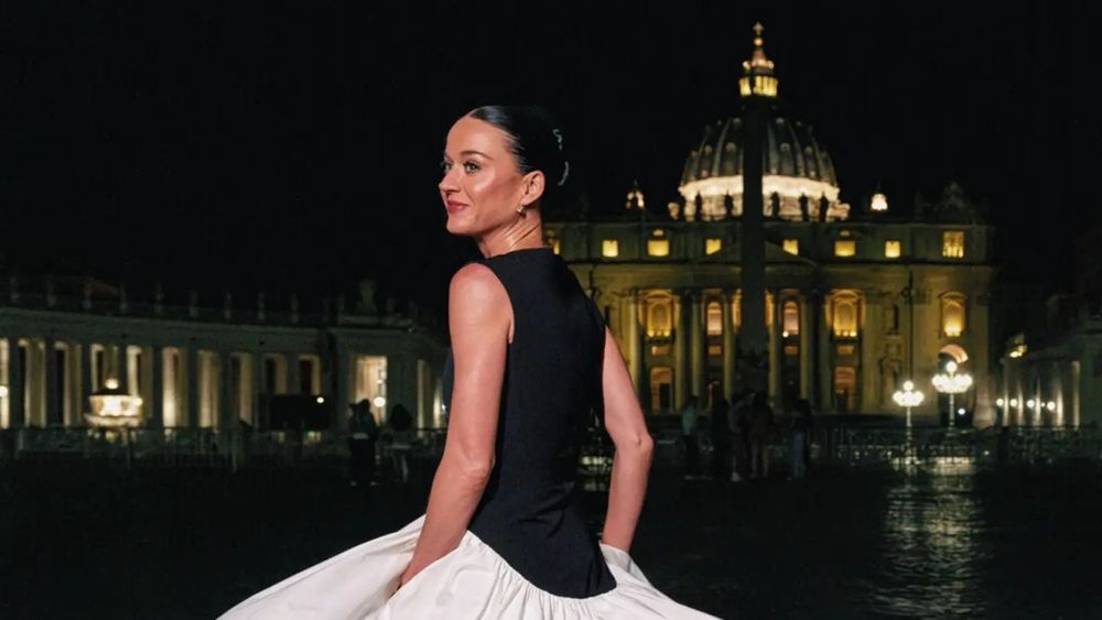 Accusée d'agression sexuelle par une actrice, Katy Perry fait une étrange réapparition à Rome comme si de rien n'était