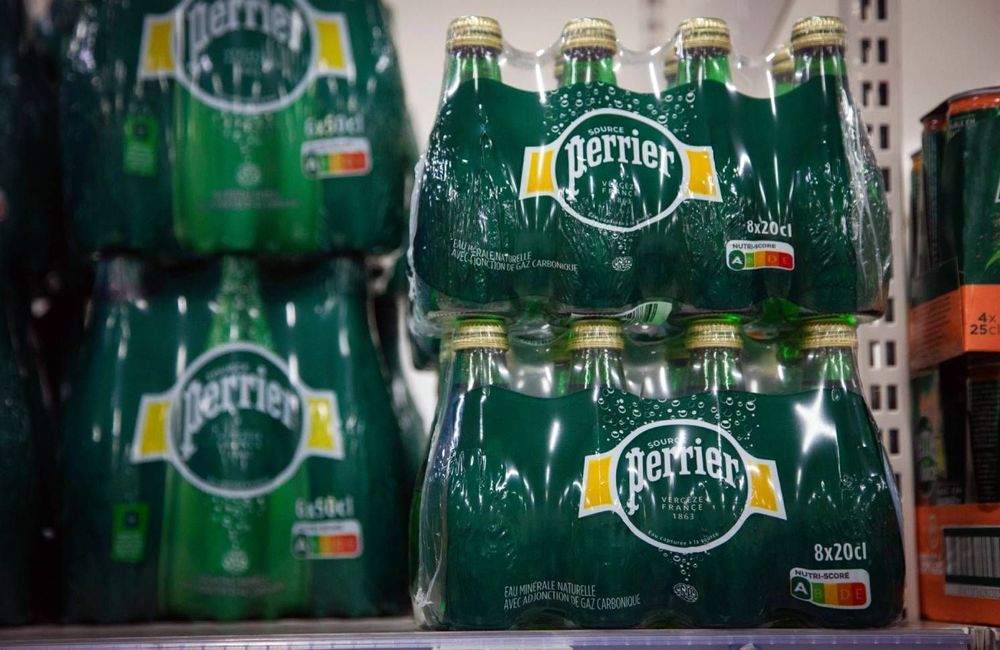 De nouvelles contaminations découvertes dans l’eau des bouteilles Perrier