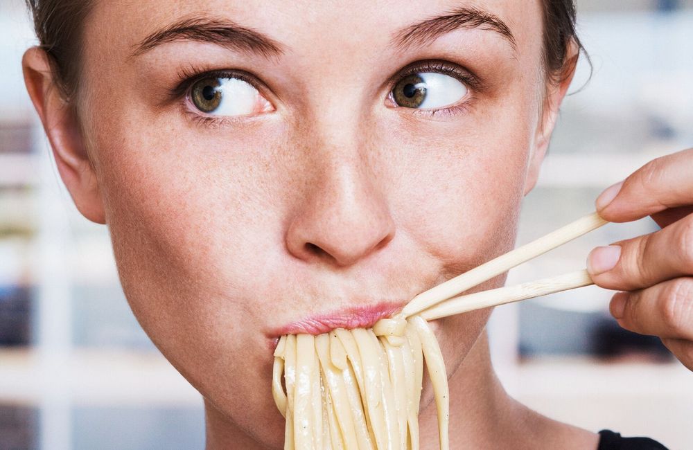 3 aliments transformés à limiter pour préserver sa peau et sa santé