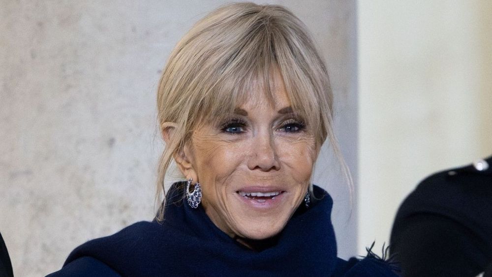 Brigitte Macron s'excuse après « sales connes » au micro de TF1 : « Je suis absolument… »