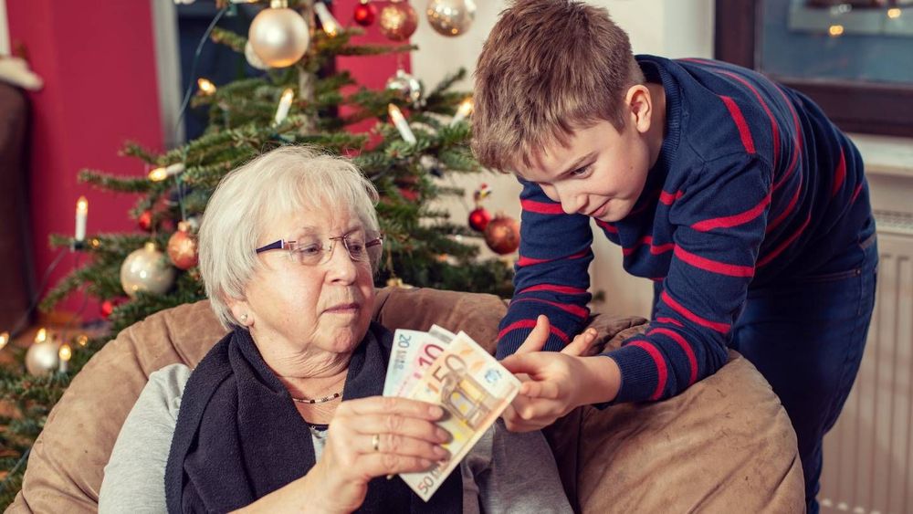 Les pièges de l'argent à Noël, du nouveau pour l'allocation chômage... Voici les 3 infos du jour