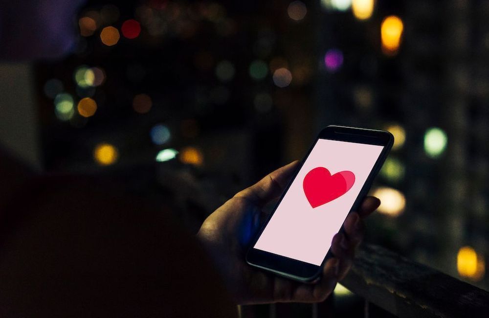 Tinder : cette nouvelle fonctionnalité vous évitera de tomber sur de faux profils