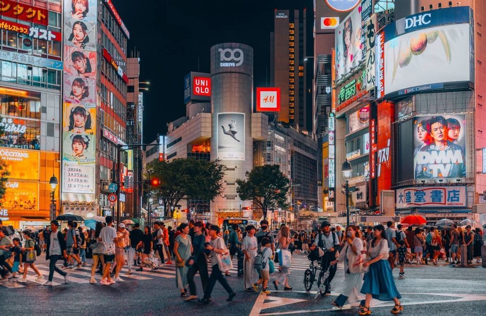 « Butsukari Otoko » : quel est ce phénomène japonais où des femmes sont volontairement bousculées ?