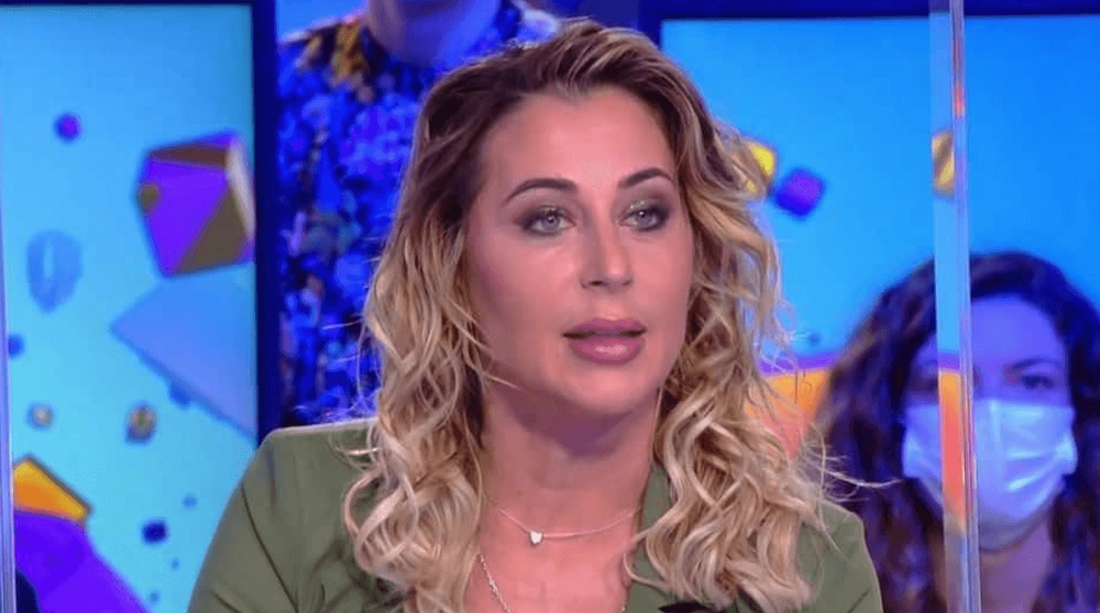 Magali Berdah recadre un chroniqueur qui l'a ridiculisé sur sa scolarité : “Tais-toi” !
