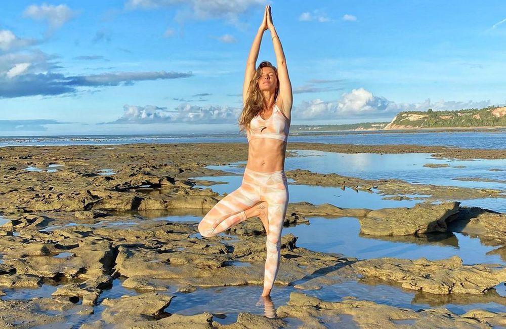 Yoga : 4 postures pour ouvrir la cage thoracique et réduire le stress