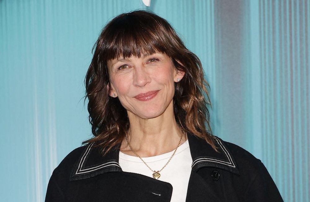 Icône éternelle du style français, Sophie Marceau remet la veste à col marin sur le devant de la scène