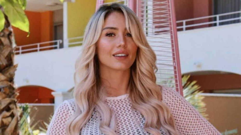 "Incroyablement belle" : Eloïse Appelle change totalement de tête, les internautes sont sous le charme !